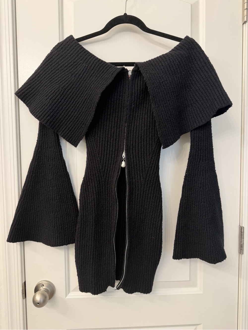 House of Harlow Off-Shoulder Black Ribbed Zip-Front Women's Sweater